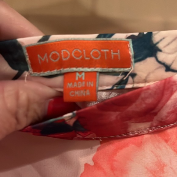 Modcloth fully lined pink with florals  A line skirt size medium, with pockets - Picture 5 of 8